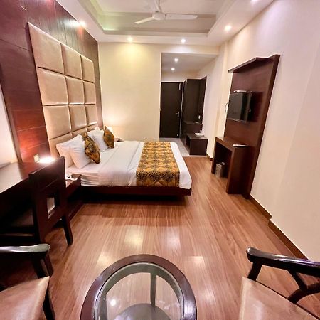 The Bunkk Inn Hotel & Restaurant Массури Экстерьер фото